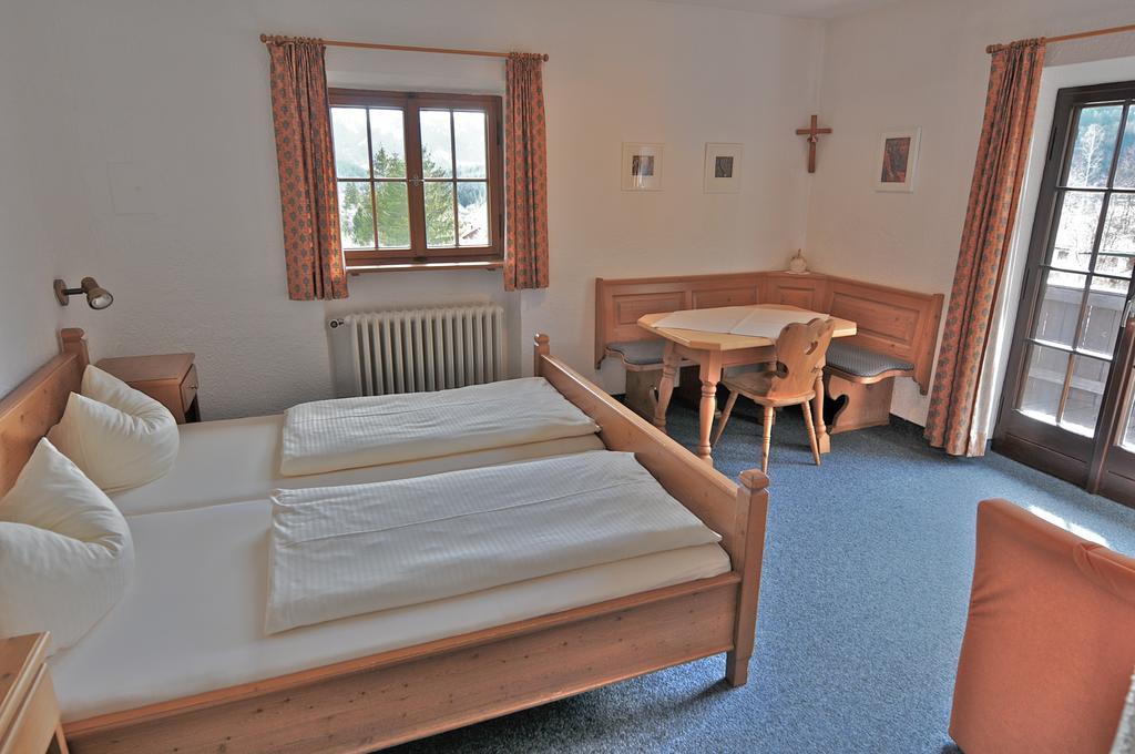 Gastehaus Maria Theresia Hotel Garni Шлирзе Номер фото